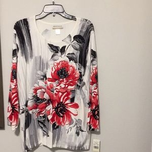 Stunning top, new with tags by Alfred Dunner.  2X